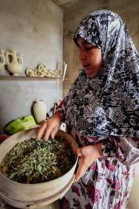 Madame Mendil, une artisane de poterie à Bider