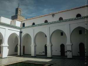 La médersa Khaldounia, également connue sous le nom de médersa de Sidi Boumediene