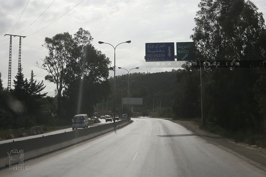 Entrée de Naciria par la N12 menant vers Tizi Ouzou