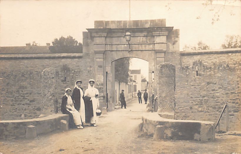 ANCIENNE PHOTO DE TLEMCEN - Entrée de l'Hôpital