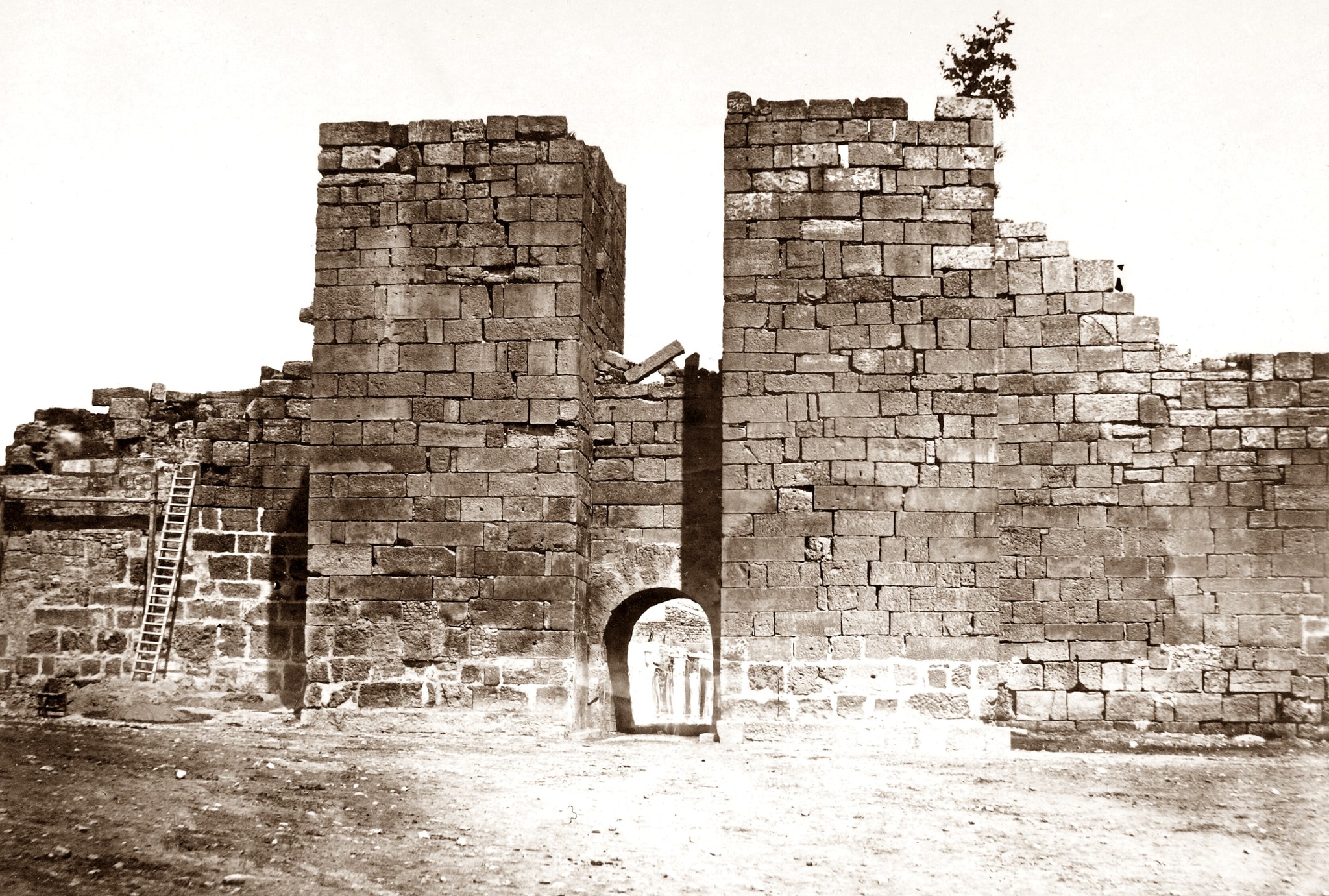 Petite poterne (dite porte d’Aïn Chela) - Mur de la citadelle byzantine de Tebessa (Thevest)