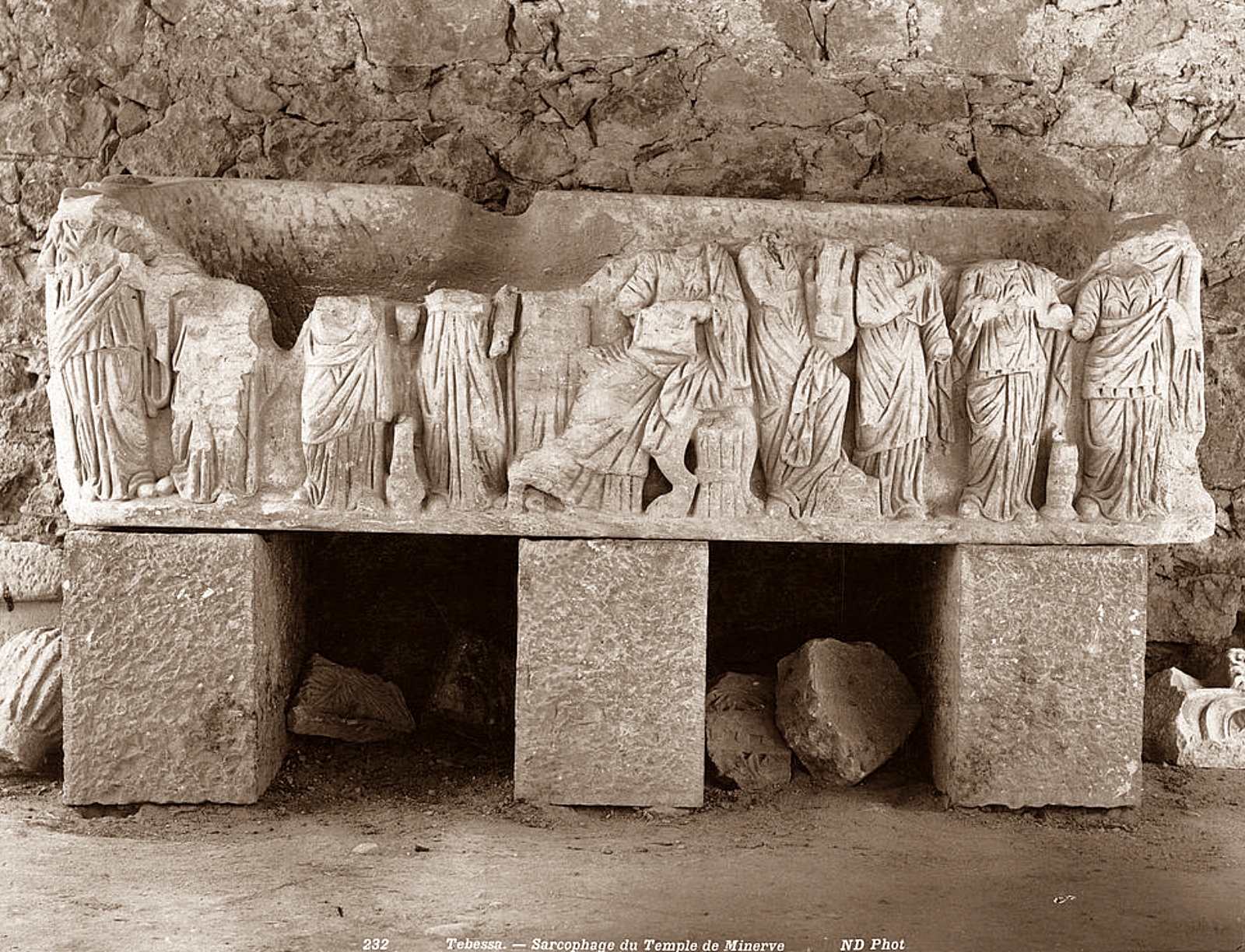 Sarcophage des muses du Temple de Minerve