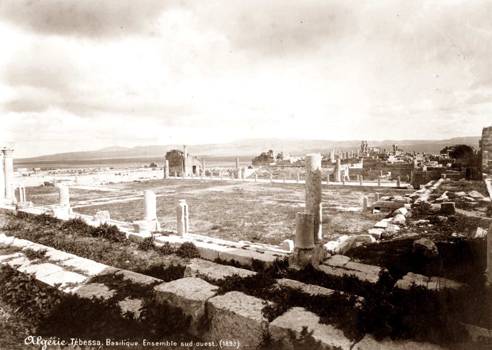 La basilique Sainte-Crispine de Tébessa (Ensemble Sud ouest)