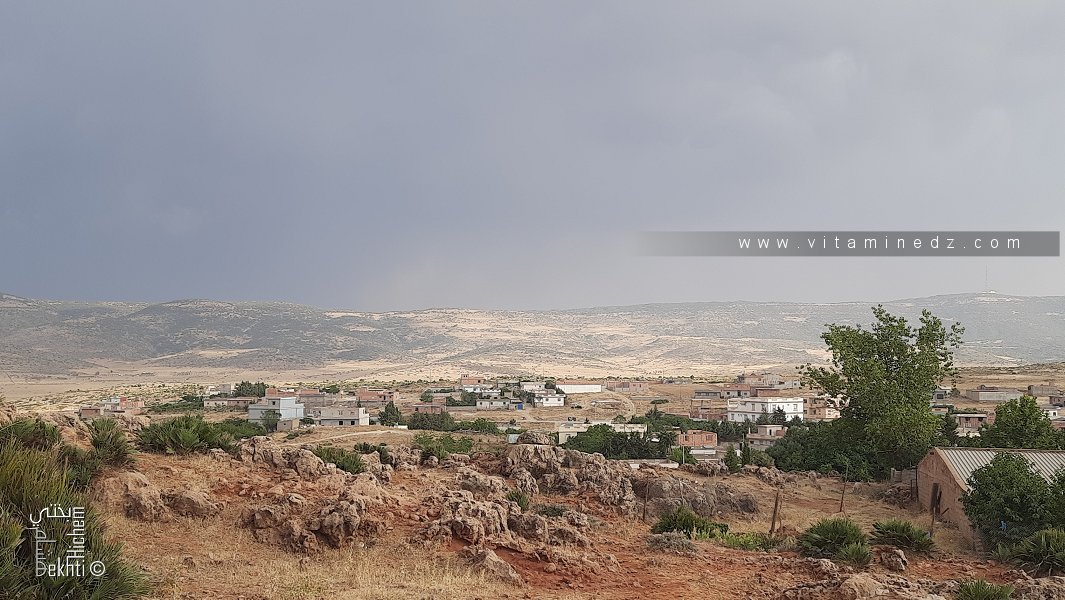 Vue du village des Ouled Youcef à partir de la fôret de Tlemcen (1100 m d'altitude environ)