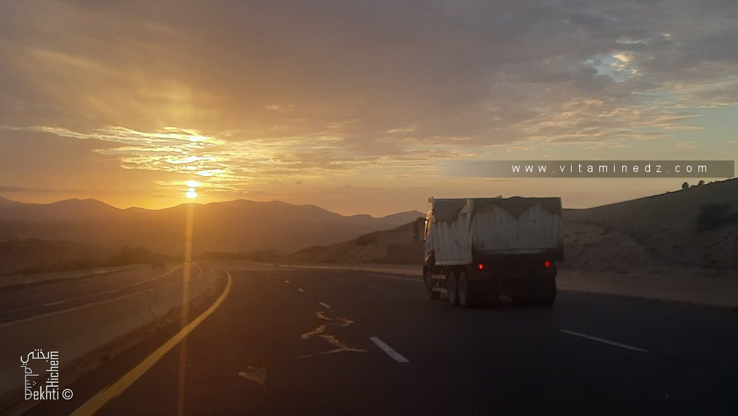 Autoroute Est Ouest à l'entrée de la wilaya de Tlemcen