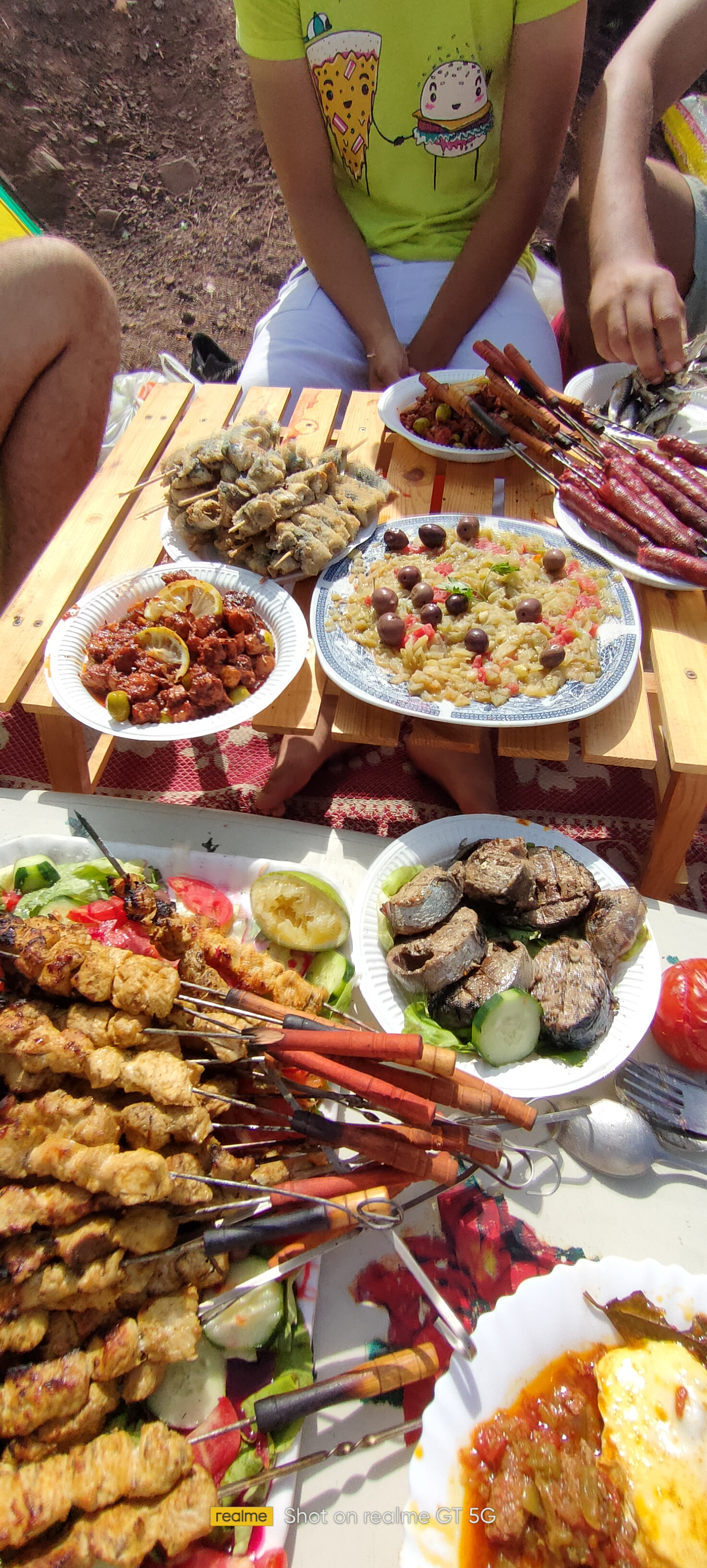 قعدة مع صاحبي