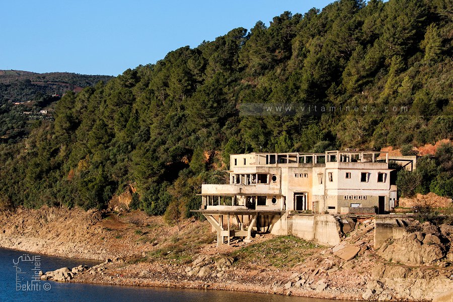 Hôtel abandonné aux abords du Barrage d'El Hamiz (Boumerdes)