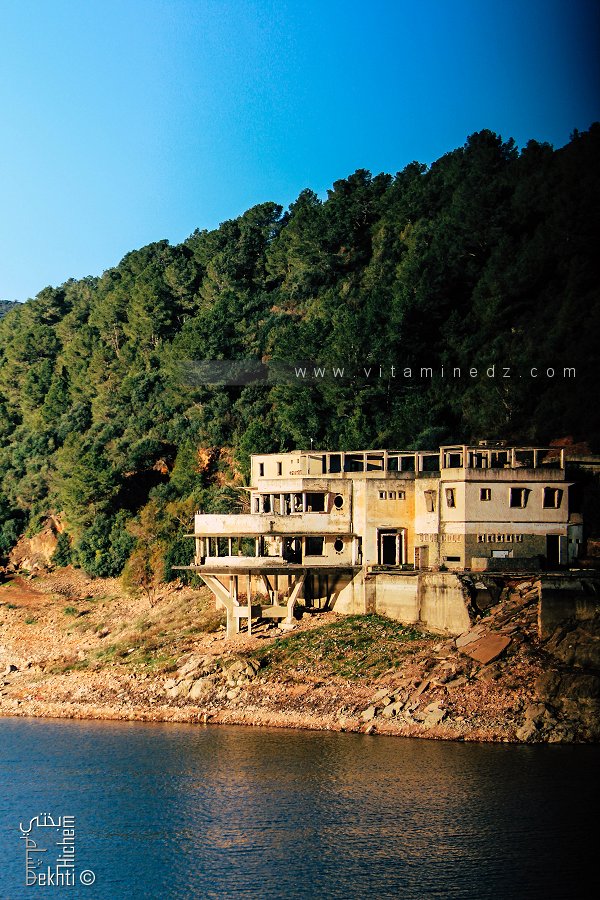 Hôtel, Restaurant abandonné aux abords du Barrage d'El Hamiz (Boumerdes)