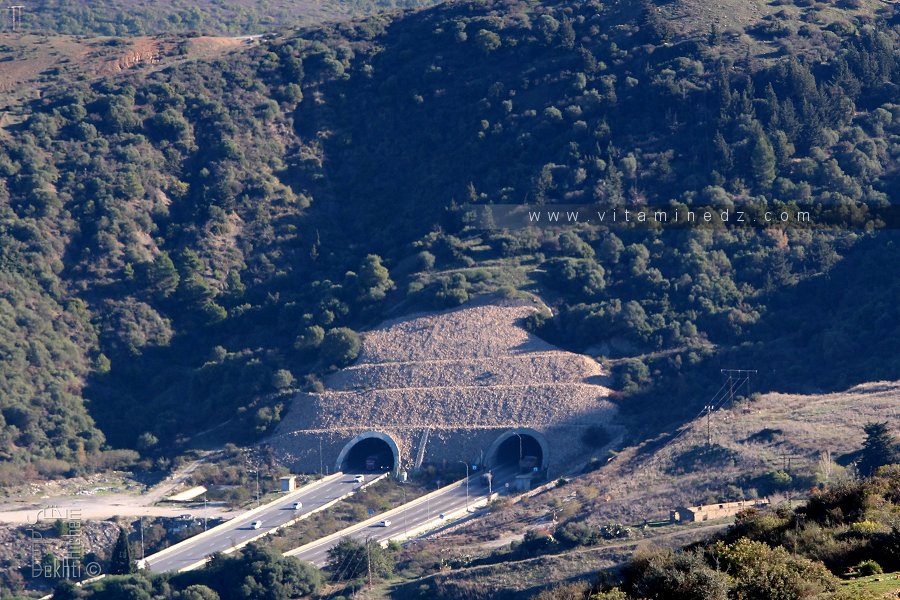 Autoroute Est Ouest et l'entrée du 1er Tunnel