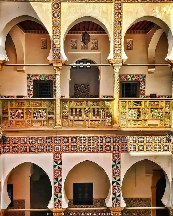 تفاصيل قصر الرياس