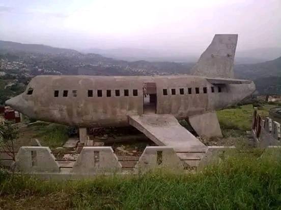 L'avion de Kabylie qui ne décollera jamais. Très Belle et triste Histoire !!