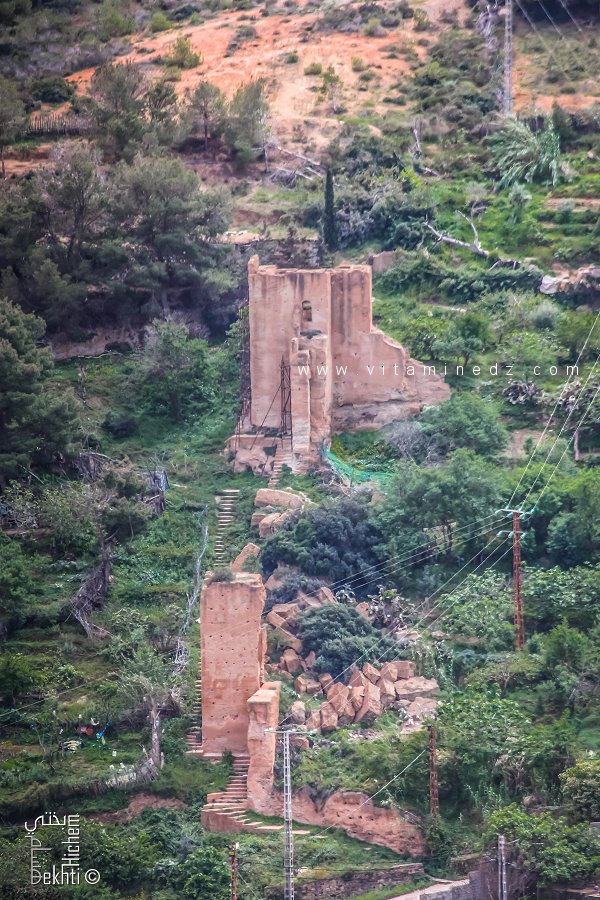 Vestiges et murs de l'ancienne ville de Honaine