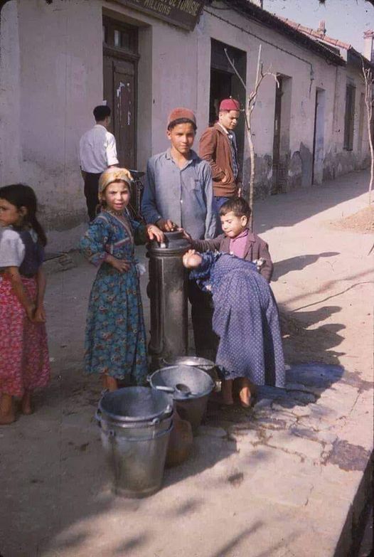 Une fontaine publique à Lakhdaria ex palestro