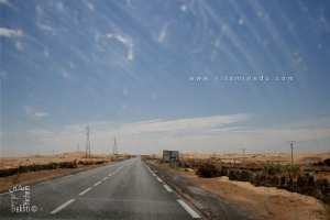 RN16 vers El Oued, à droite Draa Lahmar