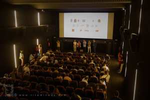 Du haut du pavillon d’honneur de la cinémathèque, lieu d'accueil des invités