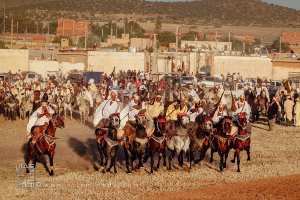 روح التحدي في عروض الفانتازيا - وعدة تامسنا (بلدية الحساسنة، ولاية سعيدة) ماي 2015