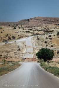 Chaussée défoncée par la crue de Oued Hounet, Commune de Hounet, Wilaya de Saïda