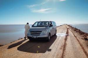 Traversée du Chott Chergui : Entre sécheresse et renaissance