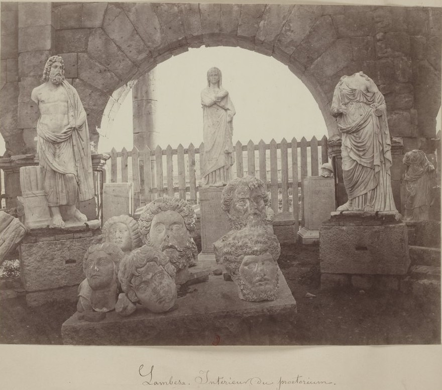statu romain trouvé a lambése , batna