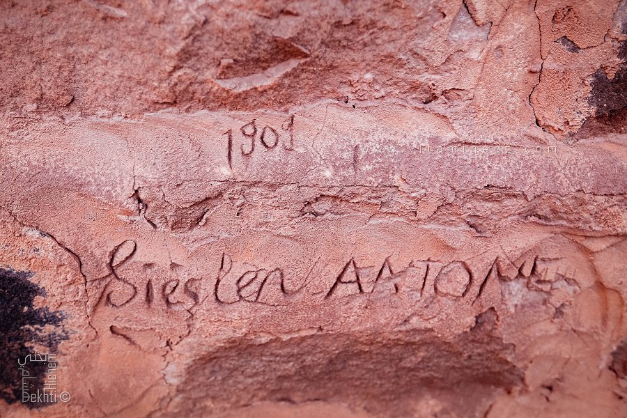 Inscription au Fort militaire Français au Djebel Aissa à 1500m  (Ain Sefra)