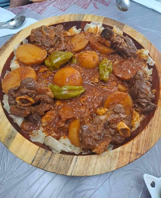 CHAKHCHOUKHA BESKRYA, UN REGAL