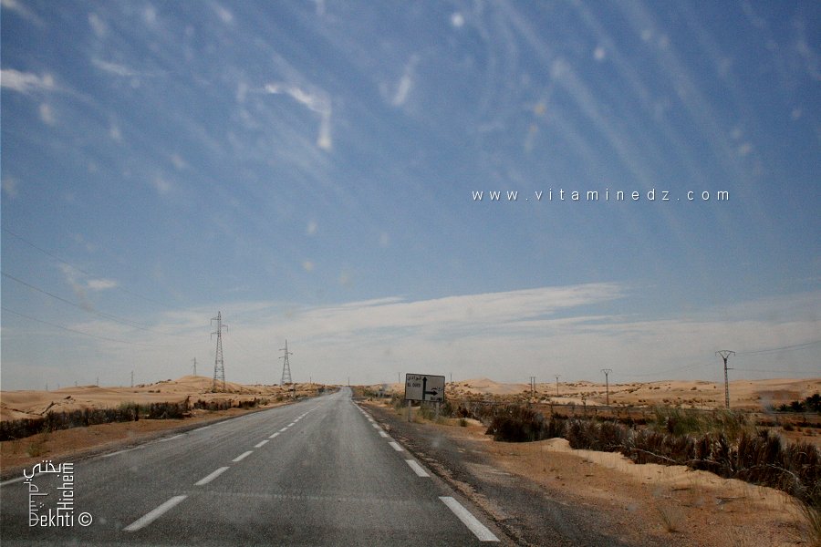 RN16 vers El Oued, à droite Draa Lahmar