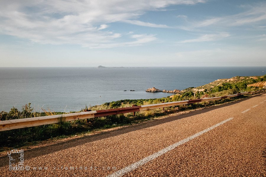 Route menant vers la plage de Madagh شاطئ مداغ