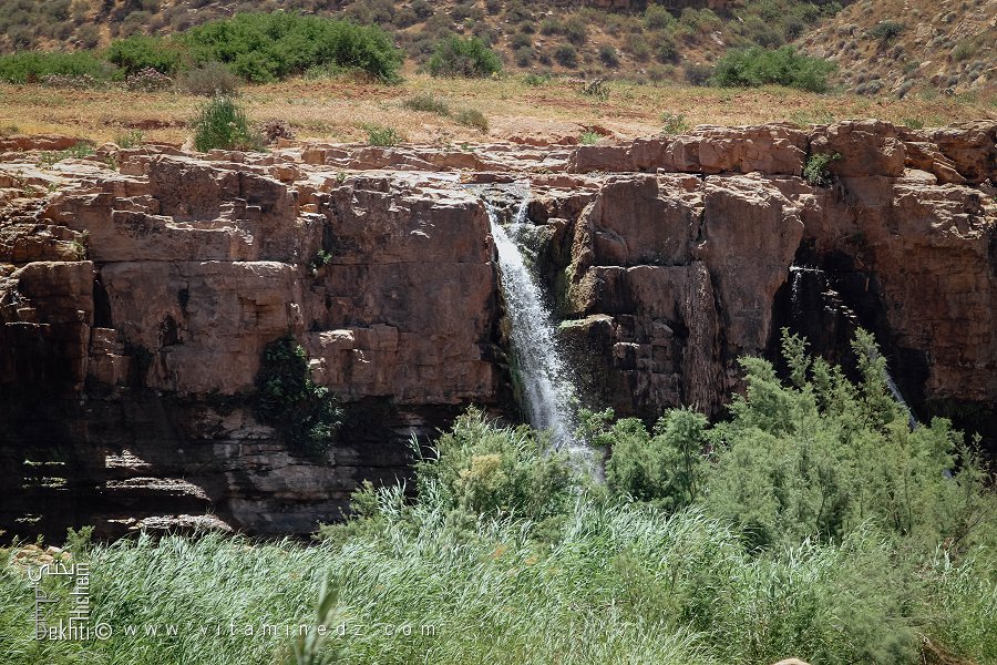 شلالات ووادي هونت في يوم مشمس جميل، بلدية هونت، ولاية سعيدة