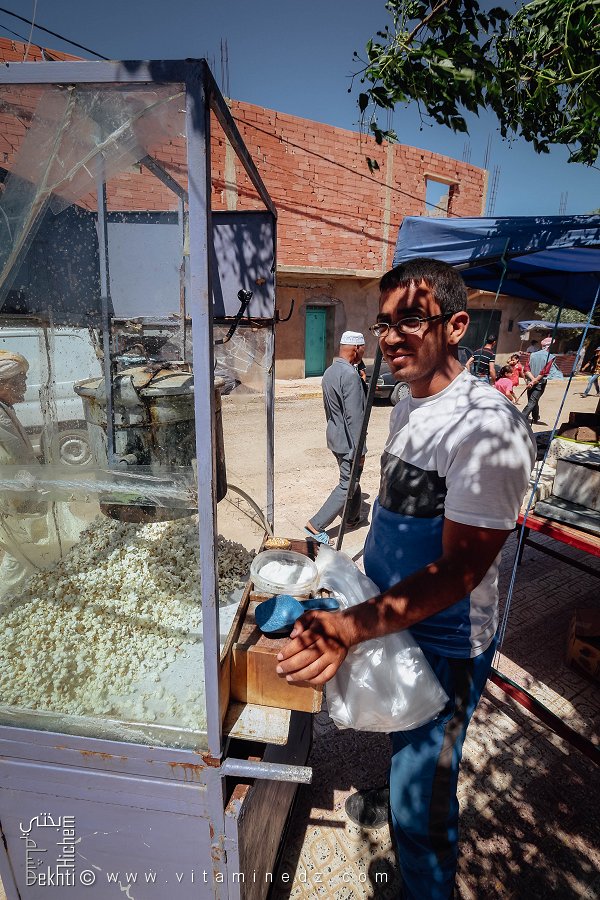 Vendeur de pop-corn, Commune de Hounet, Wilaya de Saïda, Waada de Hounet, Mai 2015