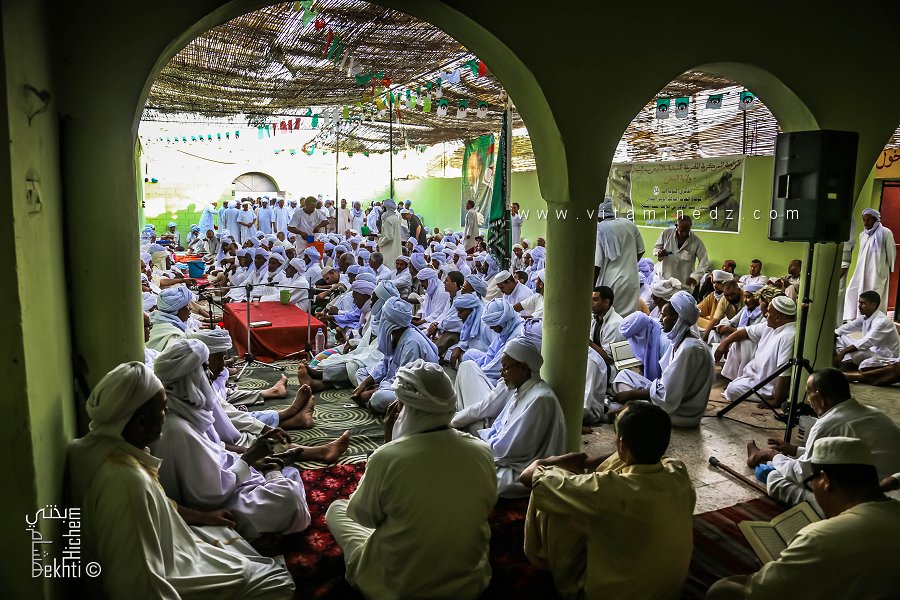 Zaouia Cheikhiya remplie de fidèles pour la récitation du saint Coran Rakb Sidi Cheikh, Juillet 2017