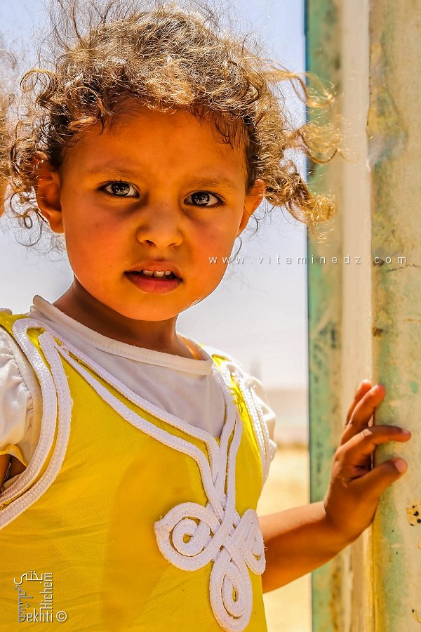 طفلة صغيرة بوجه ملائكي