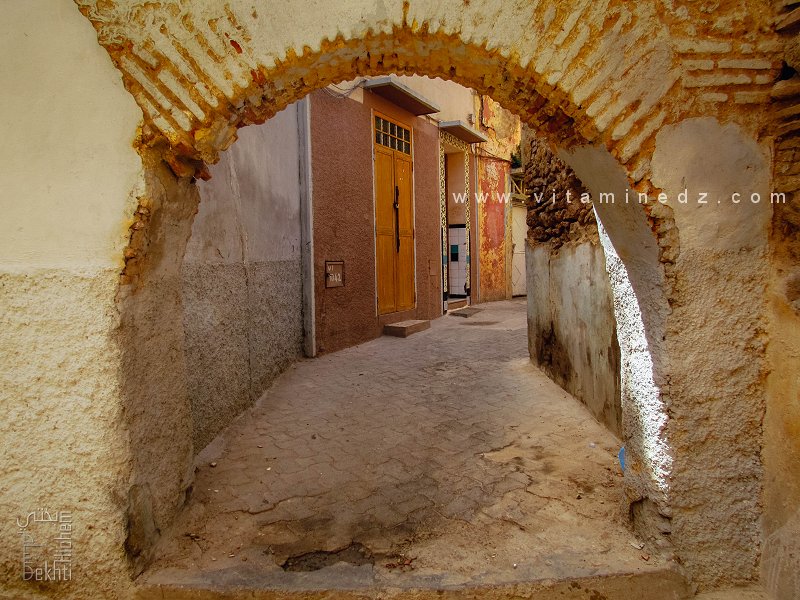 Murs et porte ancienne en arc (Derb Beni Djemla, Médina de Tlemcen)