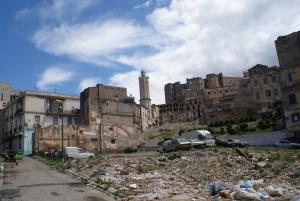 Entre le sacré et le profane