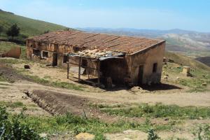 MAISON DE CAMPAGNE UN VILLAGE DE TIARET