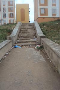 escaliers Cité Aavenir le matin