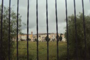 Cité Aavenir .DERRIERE LES BARREAUX