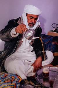 تحضير الشاي، طقس عريق – حينون، بلدية فقارة الزوى، ولاية تمنراست