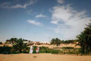 Khalti Mbarka et Khalti Aïcha – Les entremetteuses du désert