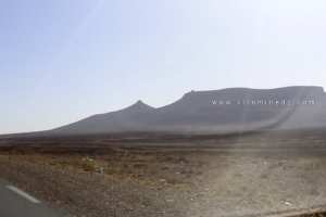 «Al-Beguira et sa fille» sont les noms de deux montagnes (ou collines) dans la commune de Redjem Demouche, au sud de la wilaya de Sidi Bel Abbès.