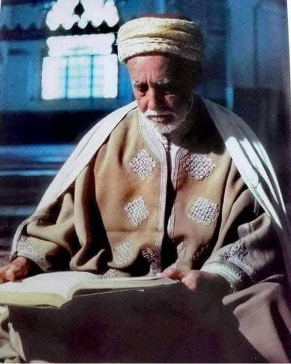 جبة أو قندورة شمس الشموس