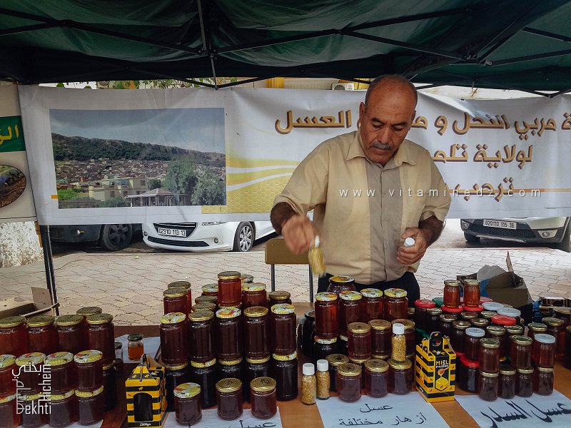 Miel de fleurs variées, un concentré de nature et de bienfaits – Expo vente de Miel, Place d’Alger, Tlemcen