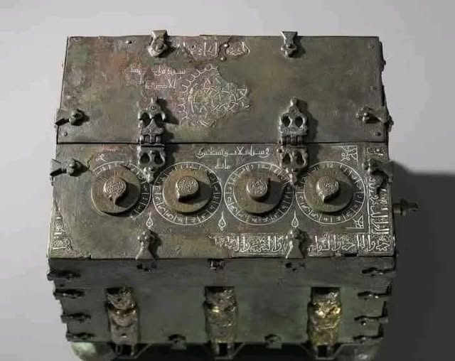 أول صندوق بأرقام سرية – ابتكار عبقري من القرن الـ14