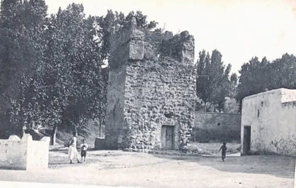 Le Bordj Kechakech disparu était situé près du quartier R’hiba à Tlemcen, Algérie.