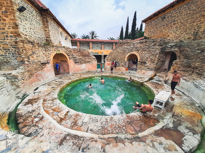 حمام الصالحين، المعروف أيضًا باسم أكواي فلافياناي (Aquae Flavianae