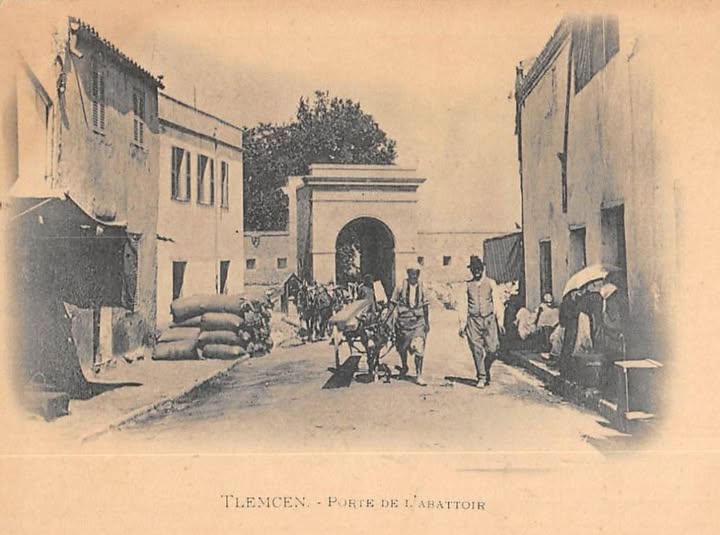 La porte de l'abattoir à Tlemcen