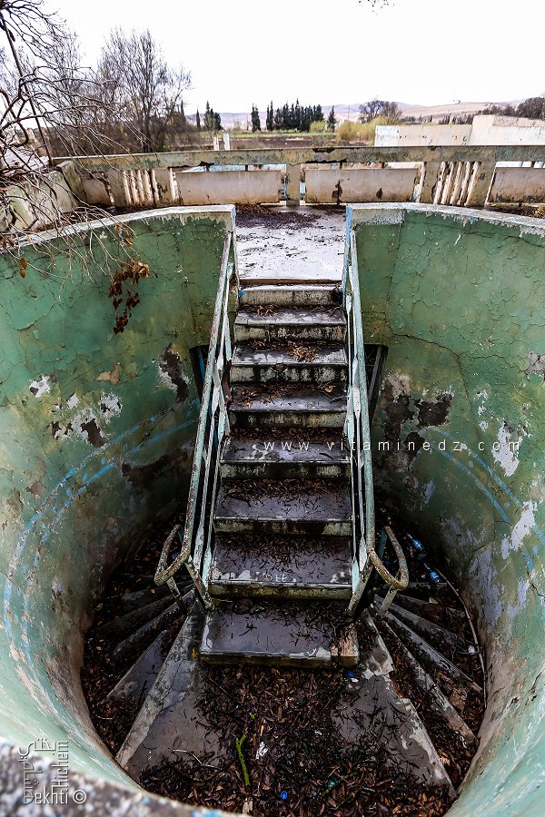 Escaliers énigmatiques menant à la piscine de Hammam Sidi Abdelli (Commune de Sidi Abdelli, Wilaya de Tlemcen)