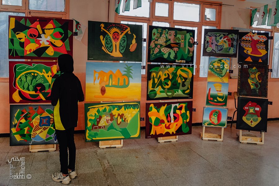 Exposition de peintures aux couleurs chatoyantes – Festival Les Belles Nuits Étoilées d’Ath Yenni