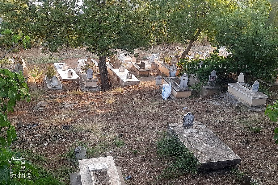 Cimetière d'Ath Yenni (Tizi Ouzou)