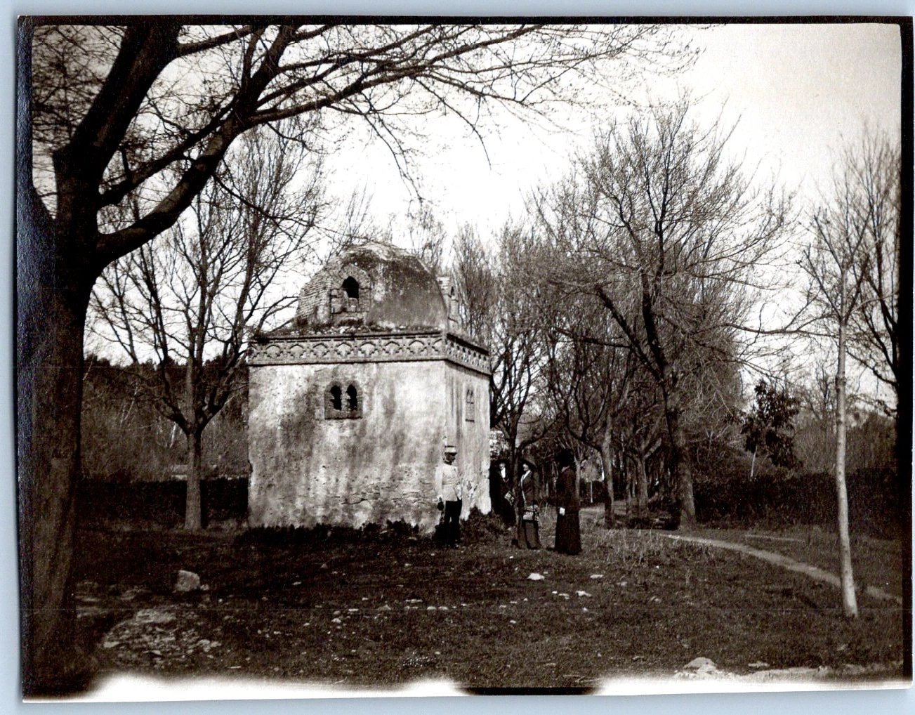 Probablement le Marabout de Sidi Wahb à Tlemcen au bois sacré