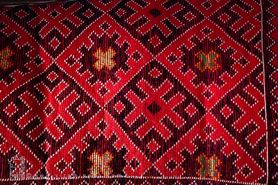 المعينات الحمراء والسوداء – زربية جبل العمور (أفلو، ولاية الأغواط)